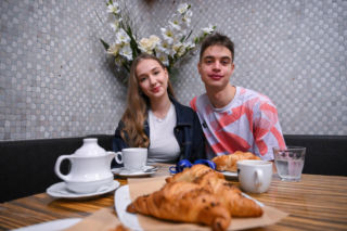 Semirunniy z dziewczyną