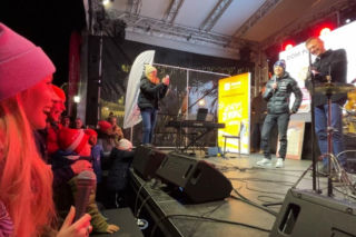 Setki kibiców pożegnały Kamila Stocha