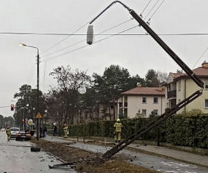 Syn kierowcy rajdowego roztrzaskał McLarena za 1,5 mln złotych w Otwocku