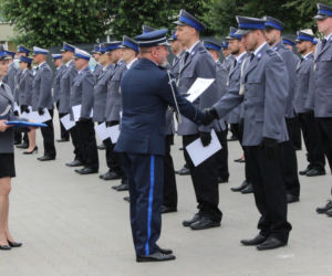 Święto policji w Toruniu. Funkcjonariusze odebrali nagrody i nominacje