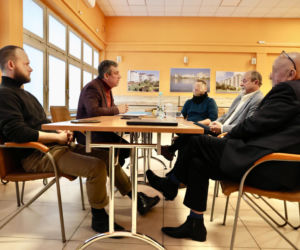 Śmieci, smród i strach na Gocławiu. Sąsiad zbieracz terroryzuje mieszkańców. On potrzebuje pomocy