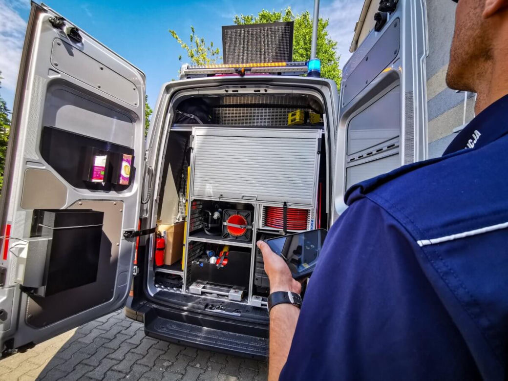 Nowoczesny radiowóz w podlaskiej policji [ZDJĘCIA]