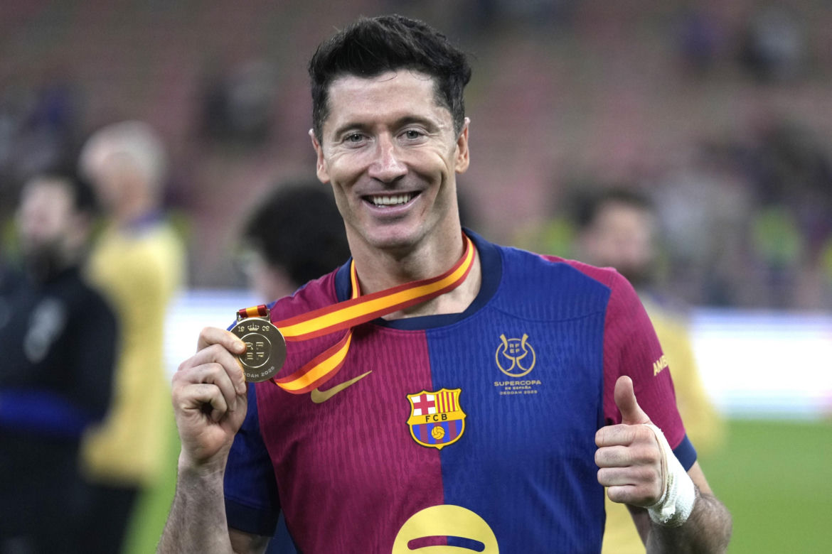 Tak Barcelona cieszy się z Superpucharu Hiszpanii