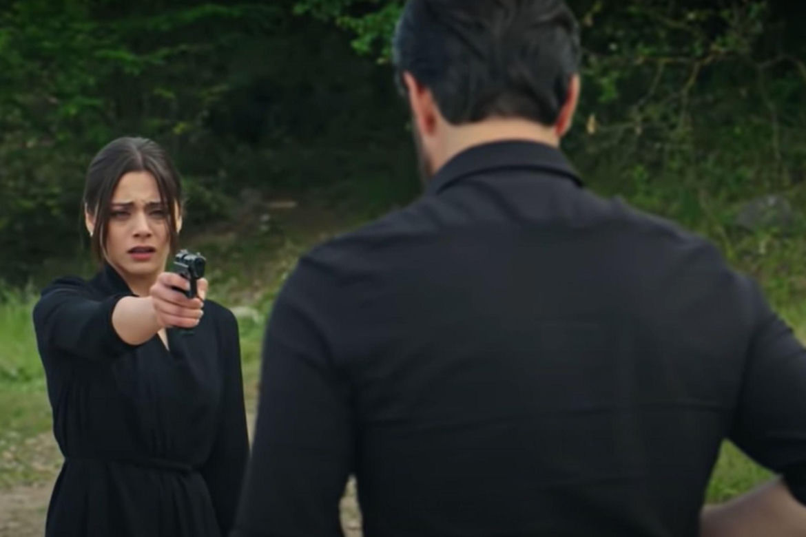 Koniec "Emanet". Dramatyczne sceny w finale 1. sezonu serialu "Dziedzictwo" 