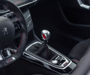 Skoda Octavia RS Challenge vs Peugeot 308 GTi