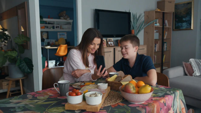 Barwy szczęścia, odc. 3316. Kasia (Katarzyna Glinka), Ksawery (Bartosz Gruchot)