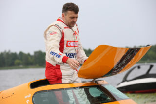 Bartłomiej Marszałek modli się o zdrowie córki Malwinki
