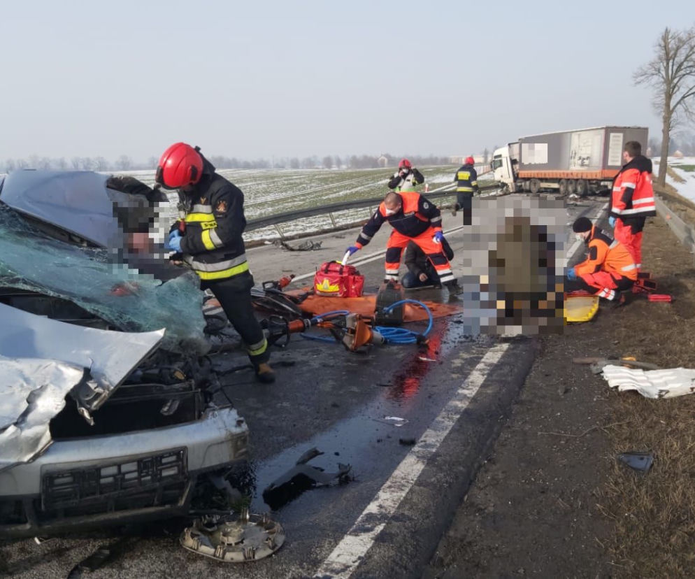 Fatalny wypadek między Elblągiem a Malborkiem! Droga Krajowa nr 22 z OGROMNYMI UTRUDNIENIAMI [ZDJĘCIA]