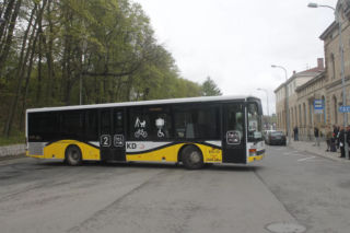 Wraca połączenie kolejowe, ale pojadą... autobusy. Ważna zmiana po 18 latach w Kotlinie Kłodzkiej   
