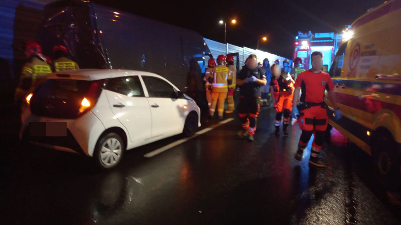 Groza! Kolejny przerażający wypadek autokaru w Warszawie