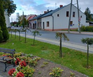 To jedno z najstarszych miast w woj. łódzkim. Było osadą słowiańską, a później siedzibą biskupów