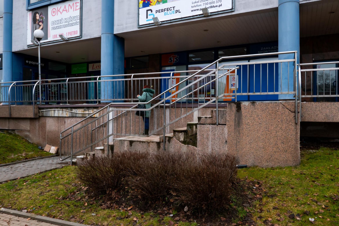 Centrum handlowe Land przy metrze Służew w Warszawie