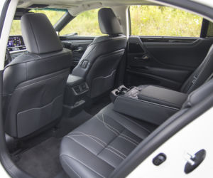 Lexus ES 300h Omotenashi