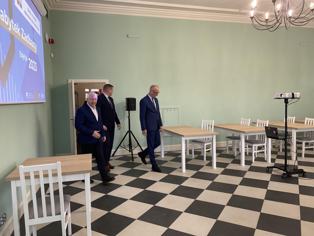 Tak obecnie wygląda Dwór w Ochli wyremontowany za ponad 12 milionów złotych