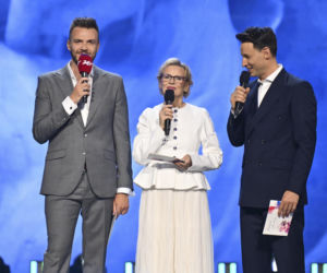 Viki Gabor w za dużym płaszczu, Halina Mlynkova w serwetce i skromniutka Doda