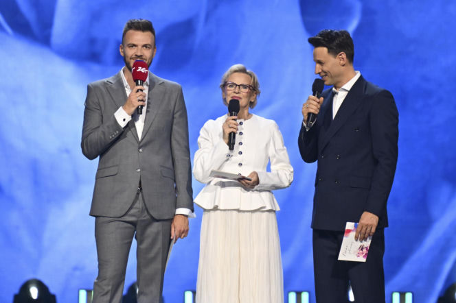 Viki Gabor w za dużym płaszczu, Halina Mlynkova w serwetce i skromniutka Doda