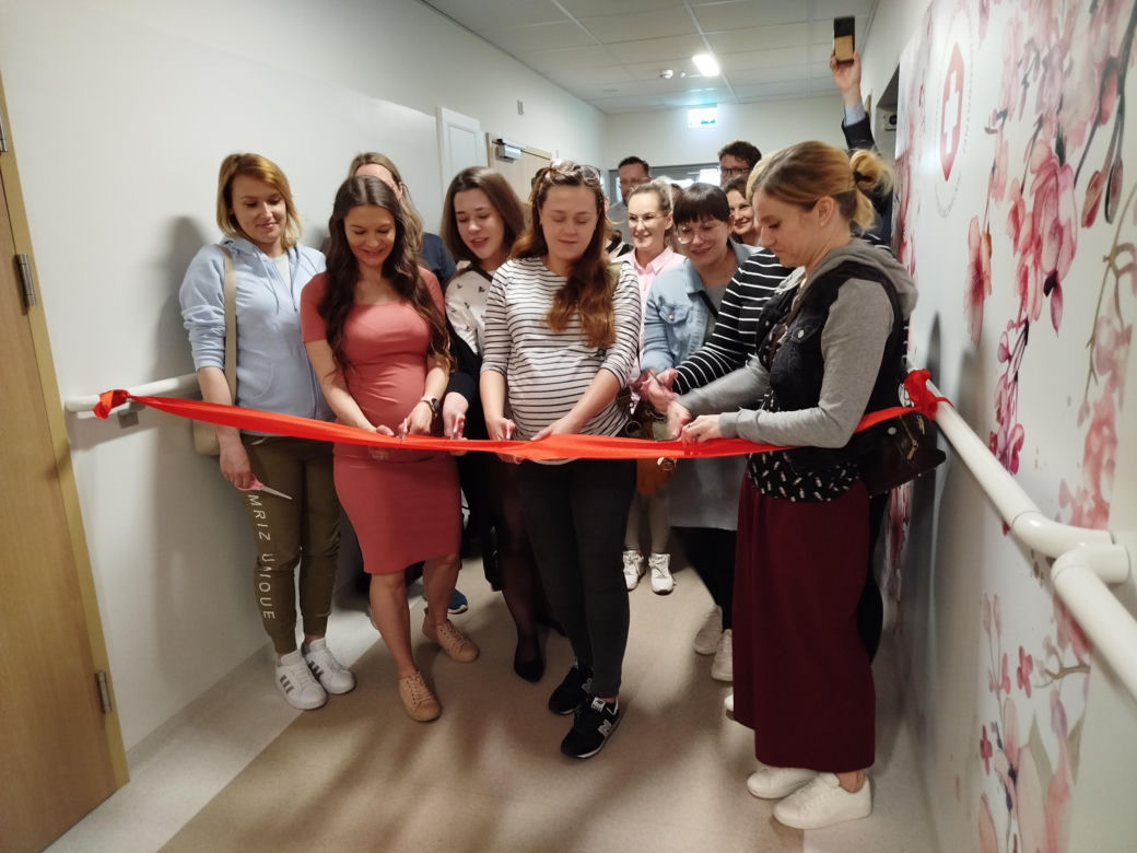 Odnowiony oddział noworodkowy wraz z częścią położniczą w mińskim szpitalu zapewni ciężarnym, rodzącym i maluchom nowoczesne warunki