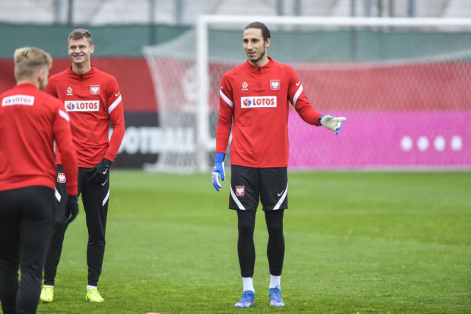 Kamil Grabara spotykał się z Polą Lis. Kim jest jego nowa ukochana?