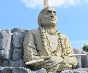 Indianin z klocków Lego
