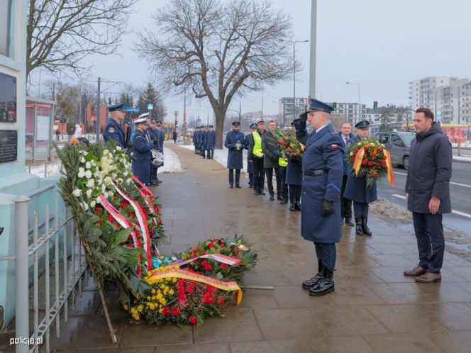 Policjant zainterweniował na urlopie i zginął. Andrzej Struj śmiertelnie dźgnięty nożem. "To był szok"