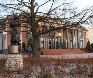 Jedno z najpiękniejszych miast na Śląsku leży blisko Katowic. Zachwyca zabytkowym ratuszem