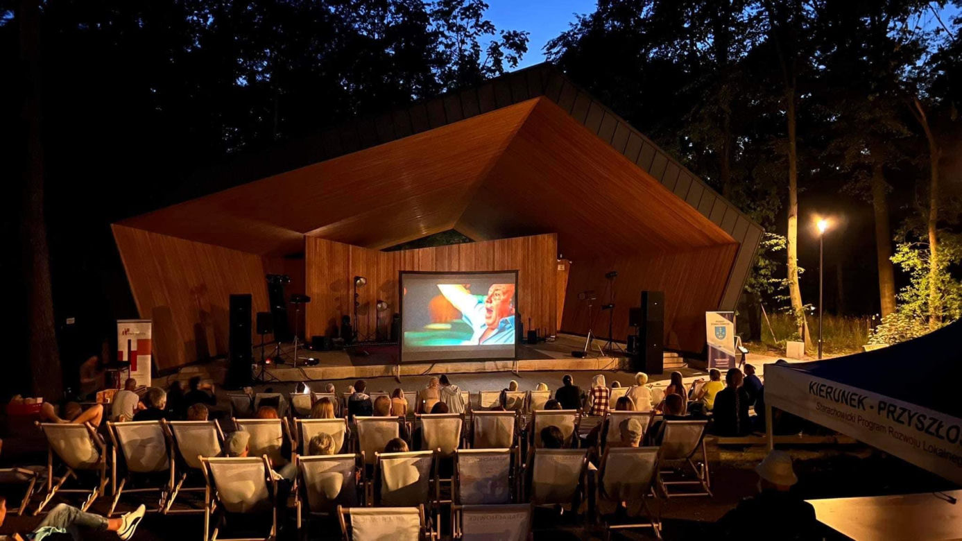 Kino na leżakach w Parku (Starachowice)