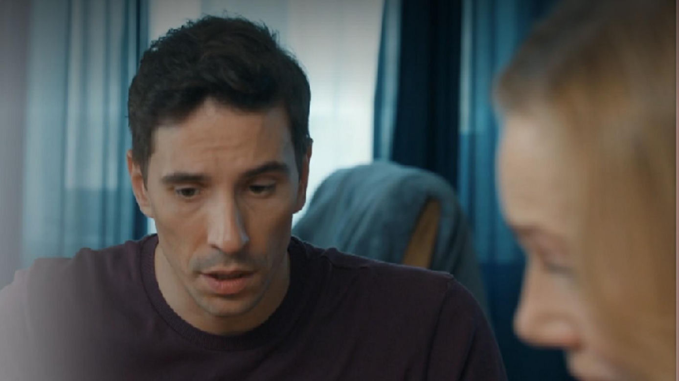 Barwy szczęścia, odcinek 3155. Tomasz (Jakub Sokołowski), Wanda (Maja Barełkowska)
