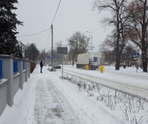 Kolejny atak zimy tej zimy w Lesznie. Miasto zasypane śniegiem