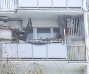 Śmieci, smród i strach na Gocławiu. Sąsiad zbieracz terroryzuje mieszkańców. On potrzebuje pomocy