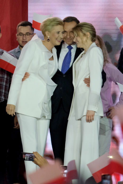 Prezydent sam się pudrował.