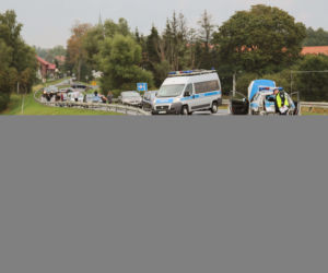 Gietrzwałd. Radiowóz ROZJECHAŁ motocyklistów! Jedna osoba nie żyje