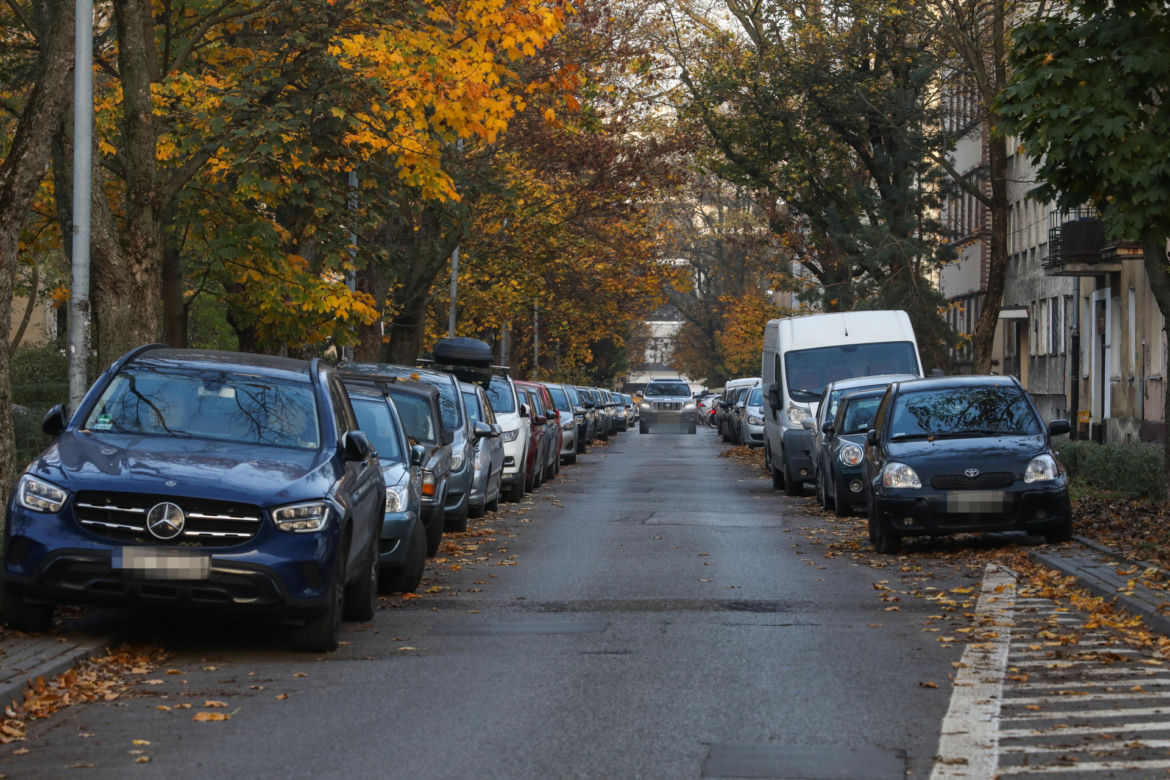 Parkingowa rzeź na Mokotowie. Znikną tysiące miejsc postojowych? 