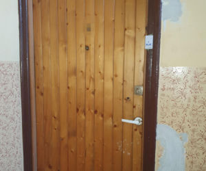 Mateusz rzucił monetą. Wypadł orzeł, więc udusił Wiktorię