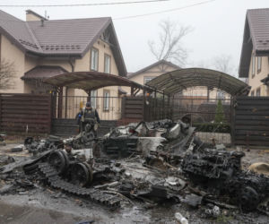 Rosjanie czyszczą Mariupol ze zwłok i gruzów. Szykują tam karnawał zwycięstwa