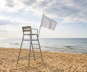 Sinice Mielno. Czy w Mielnie można się kąpać 15.07? Flaga, warunki pogodowe
