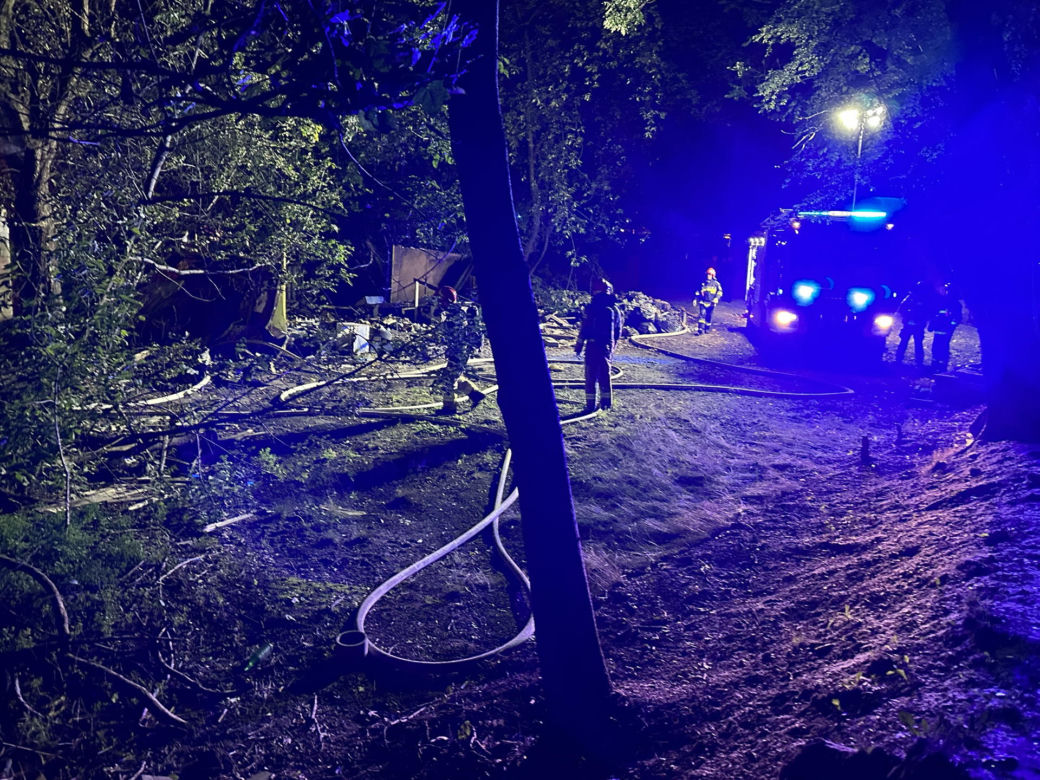 Potężny pożar na Woli w Warszawie. Cały budynek w ogniu. Przerażający widok