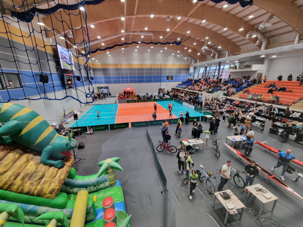 Hala Sportowa w Nowej Soli 