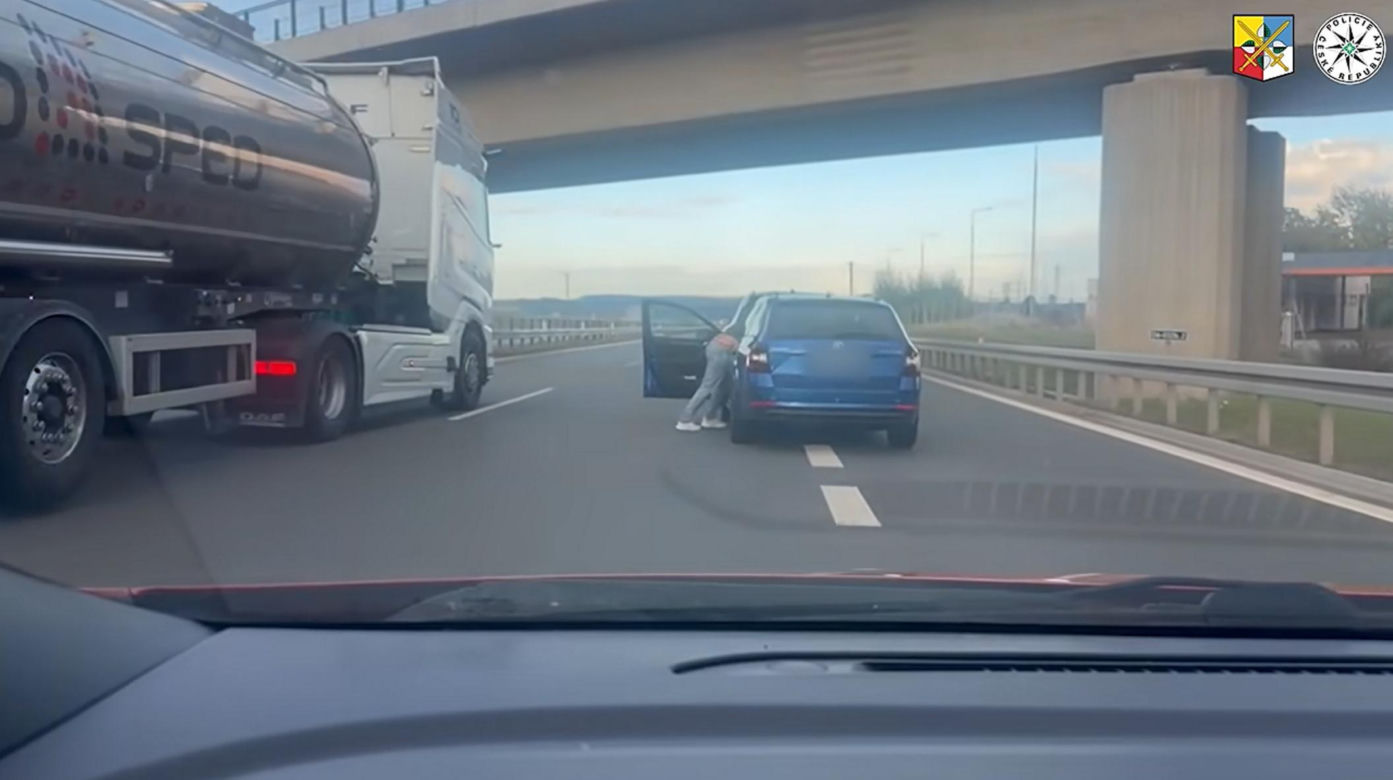 Bił kobietę na autostradzie, bo jechała zgodnie z przepisami! Wszystko nagrała jej 8-letnia córka