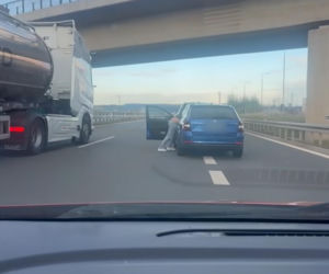 Bił kobietę na autostradzie, bo jechała zgodnie z przepisami! Wszystko nagrała jej 8-letnia córka