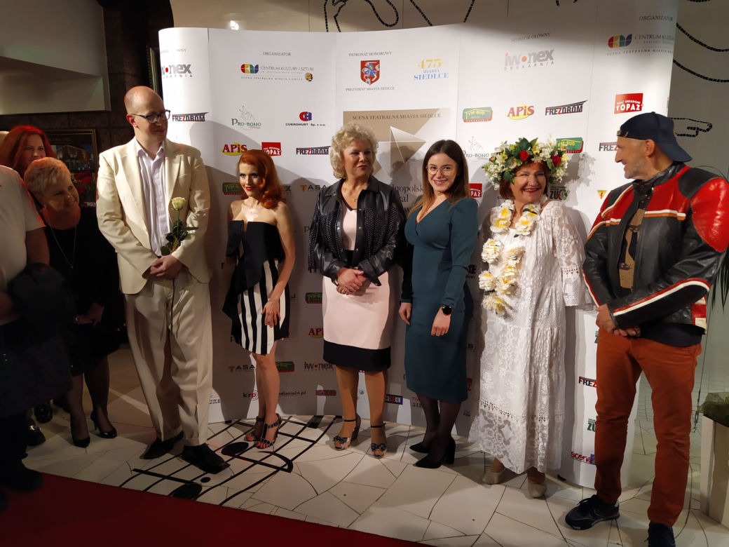 ZOBACZ ZDJĘCIA z inauguracji X Ogólnopolskiego Festiwalu Teatrów "Sztuka plus Komercja" w Siedlcach: