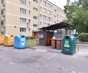 Altanka śmieciowa przy ul. Świętosławskiej 7