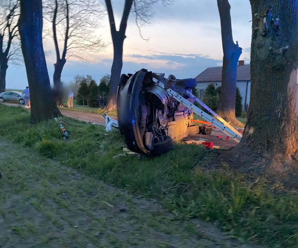 33-latek nie żyje, 21-latek ranny. Przykre wieści ws. 23-letniego kierowcy roztrzaskanego BMW spod Płocka!