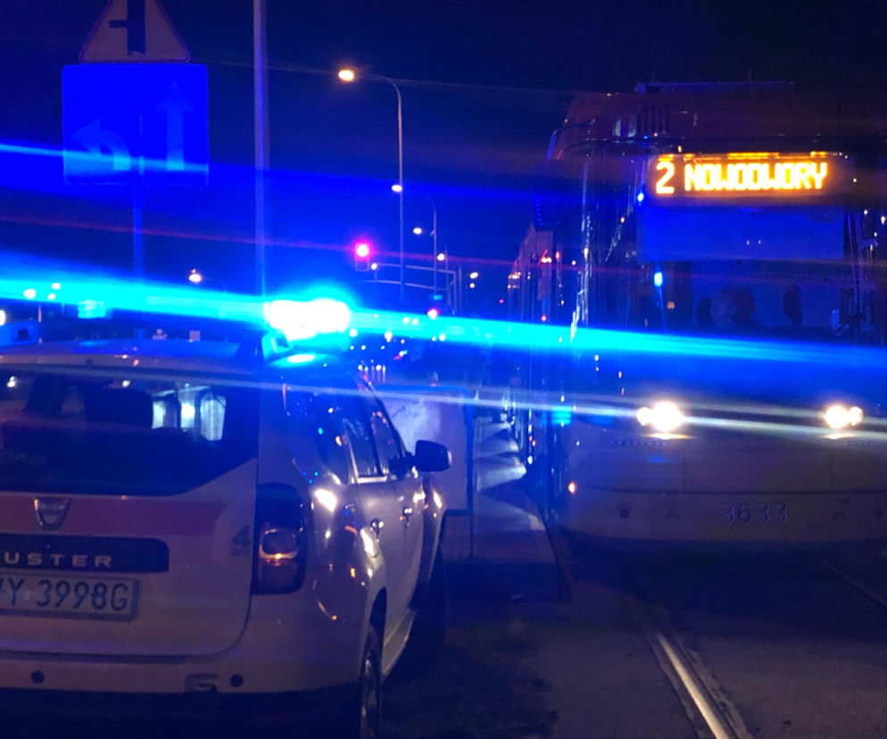 Zakrwawiony mężczyzna w tramwaju 
