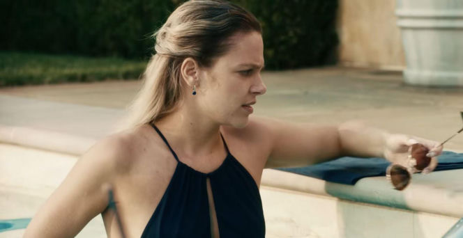 Kadry z teledysku "Chciałem być kimś" i filmu "Król dopalaczy"