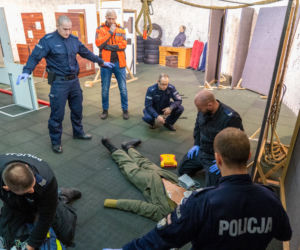 Policjanci staneli przed trudnym zadaniem, Jak sobie poradzili? 