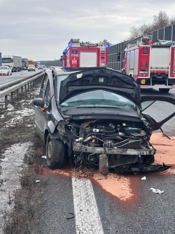 Wypadek na A4 w stronę Tarnowa. Lądował LPR, ogromne korki