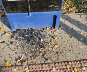 Wandale zdewastowali automat i tramwaj w Krakowie