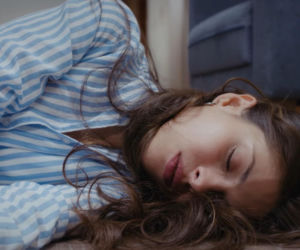 Dziedzictwo, odcinek 891: Nana i Nazli uciekają z rąk Trucizny, a Ayse traci przytomność po przyjęciu niewłaściwych leków