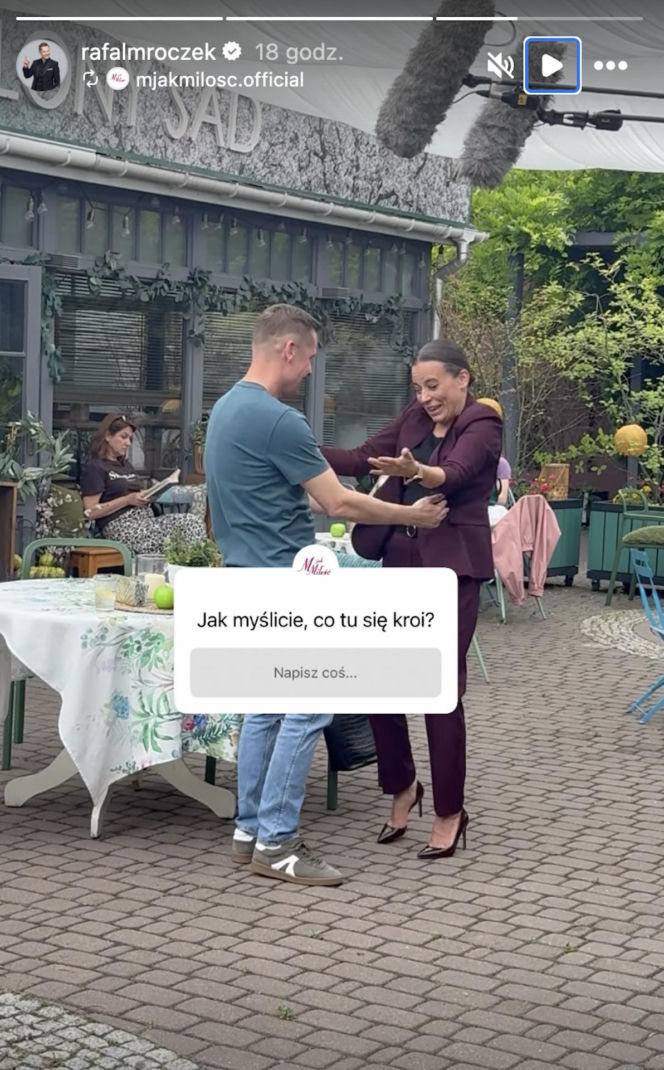 M jak miłość. Paweł (Rafał Mroczek), Kinga (Katarzyna Cichopek), Magda (Anna Mucha)