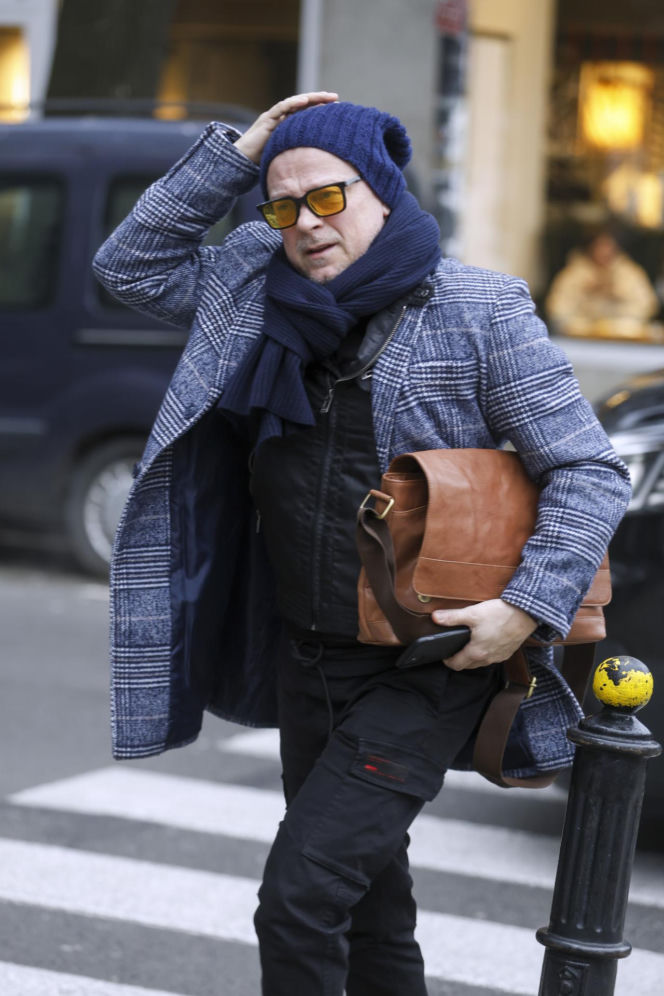 Sportowcy i aktorzy pod siedzibą TVN